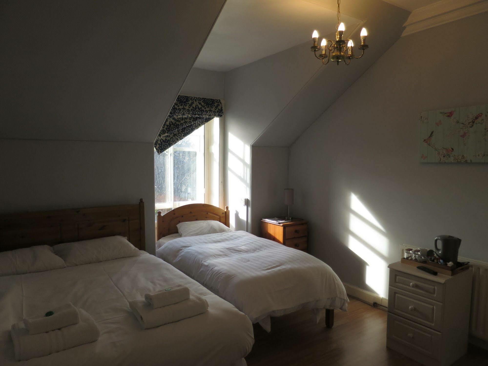 Thornfield Guest Residence Edimburgo Esterno foto