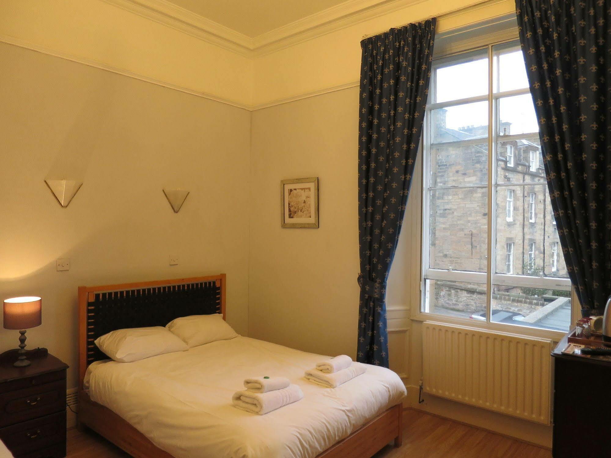 Thornfield Guest Residence Edimburgo Esterno foto